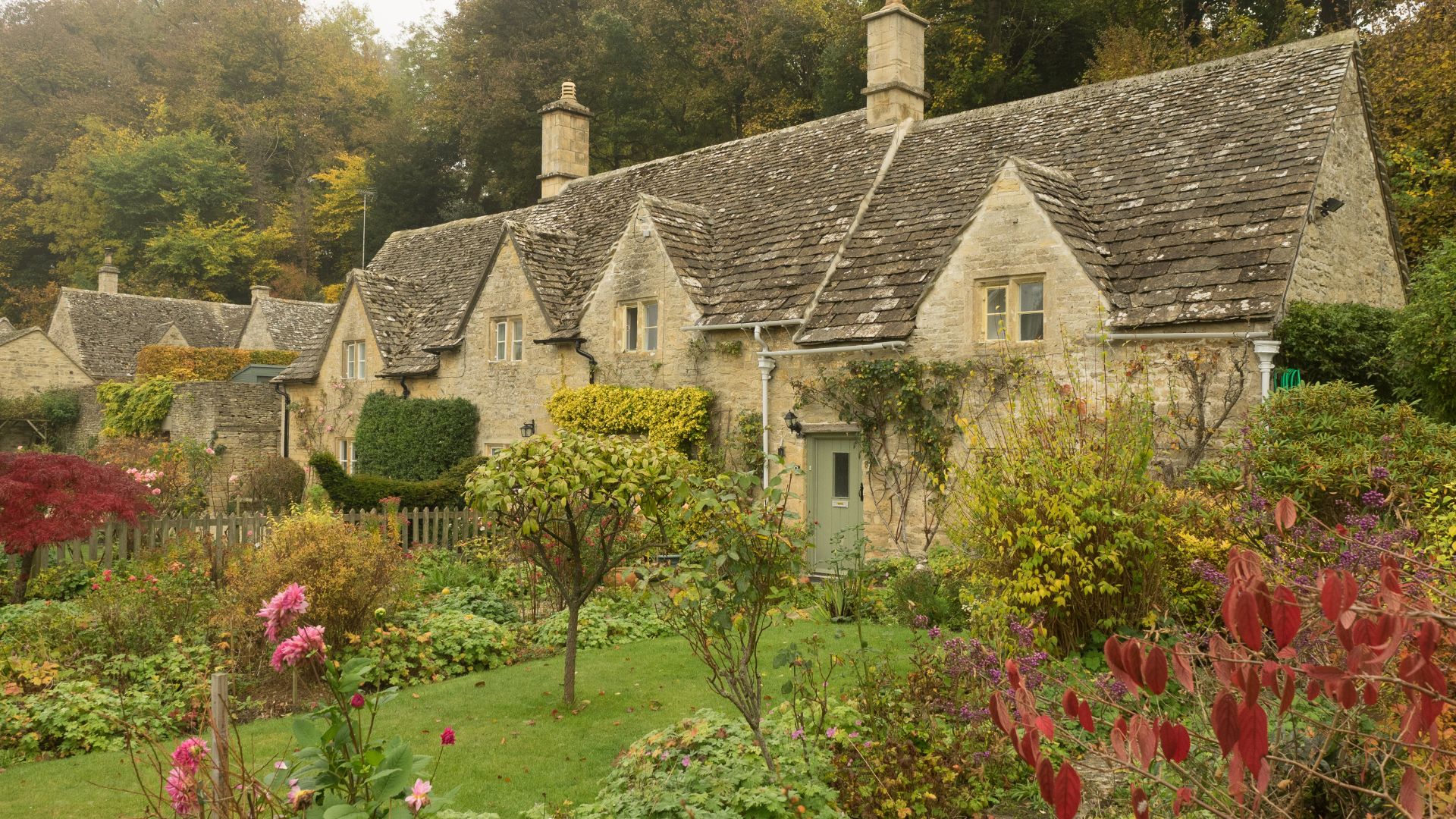 the-best-cotswolds-day-trip-from-london-london-business-mag