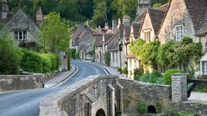 Tips for Car Driving in the Cotswolds