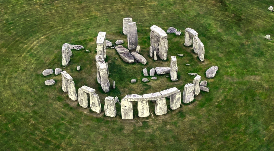 day trip from london to stonehenge