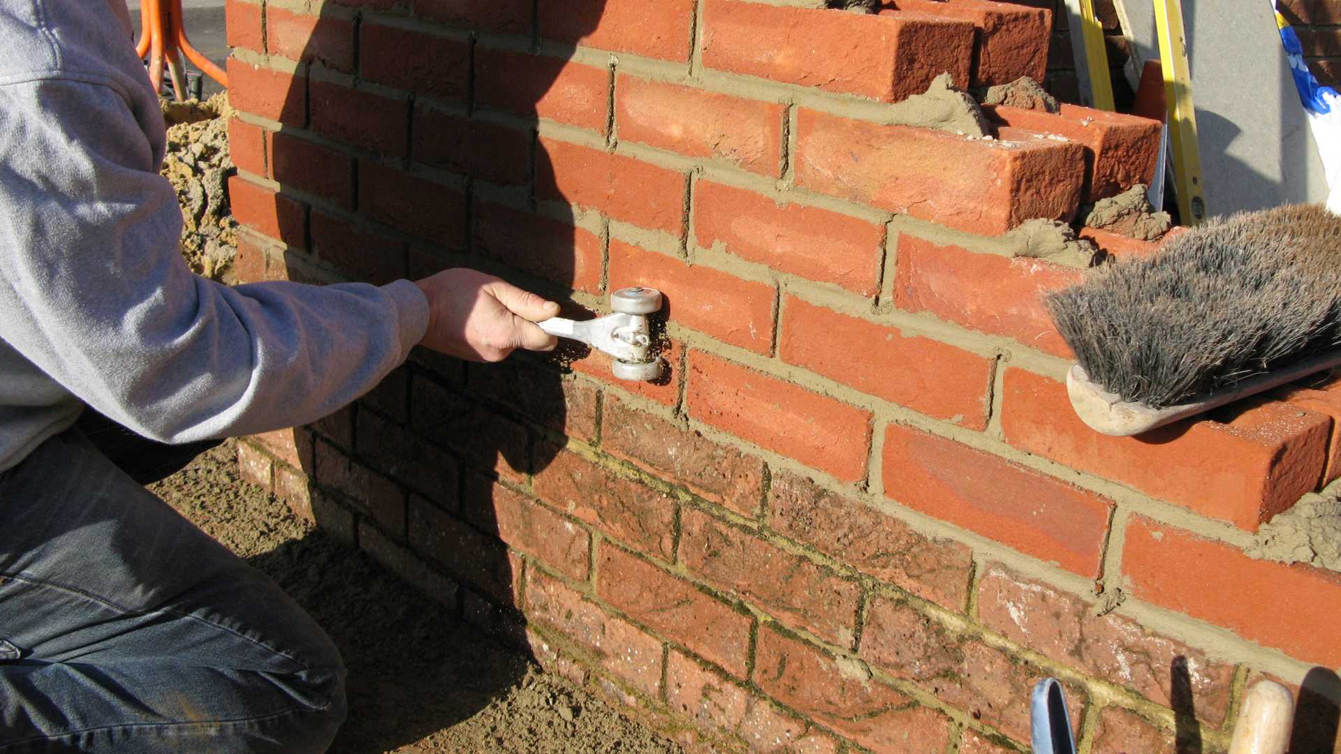 Bricklaying Tutor