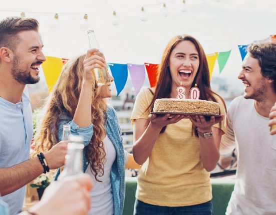 how to make friends in your 30s