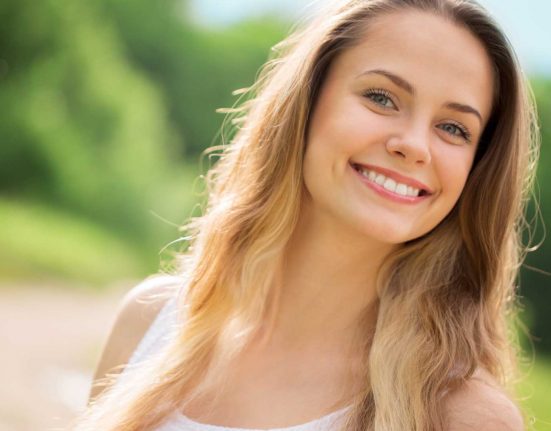 Six Essential Tips For Maintaining A Healthy Smile